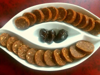 رولت خرما و بیسکوییت