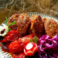 کباب تابه ای مرغ با نان خشک