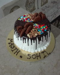 کیک تولد سفارش یکی از عزیزان