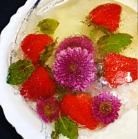 ترایفل میوه های تابستانی با پودینگ وانیلی