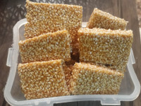 سوهان کنجدی خوشمزه