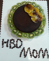 کیک تولد مادر عزیزم