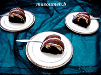 برش خورده بانت کیک شکلاتی با مرکز پنیری