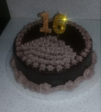 کیک شکلاتی سفارش مشتری