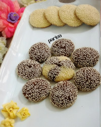 کلوچه کنجدی