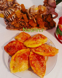 پیراشکی گوشت و قارچ