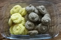 شیرینی بهشتی و دمنوش گل گاو زبان