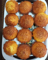 کیک یزدی با طعم هل و گلاب