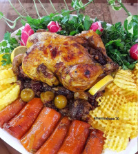 مرغ شکم پر داخل فر