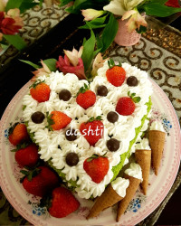 کیک برهنه اسفناج