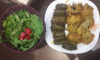 دلمه کلم و برگ مو