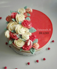 چیزکیک با گل های باترکرم