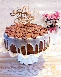 کیک اسفنجی شکلاتی