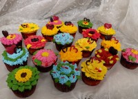 دومین سفارش من. کاپ کیک وانیلی و کاکائویی