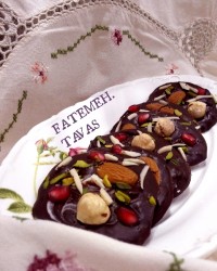 شکلات مغزدار آجیلی
