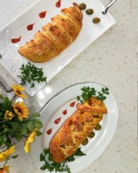 اشترودل از کارهای قبلی است