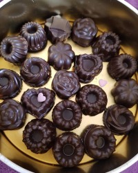 شکلات قالبی با مغز ژله