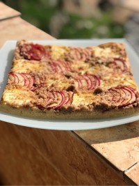 کیک سیب و گردو