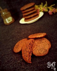 کوکی شکلاتی ترکدار