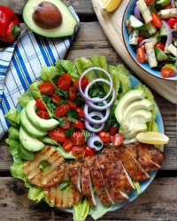 استیک مرغ گریل و سبزیجات