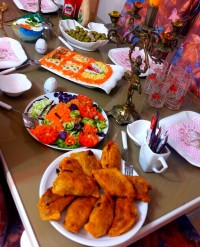 میزعصرانه (آینازم بادوستاش)