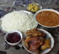 پلو با مرغ سرخ شده با سوپ