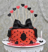 کیک عاشقانه