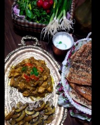 خوراک مرغ کاری