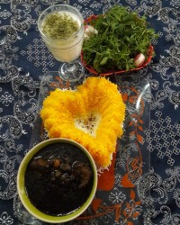 قورمه سبزی بامرغ