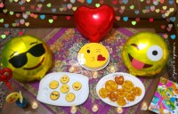 میز ایموجی ها