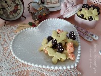 کوکیز پرتقالی و پسته ای و کاکائویی