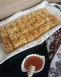 شیرینی ملکه بادام