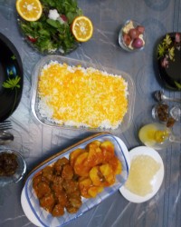 کباب تابه ای با سس گوجه و سیب زمینی