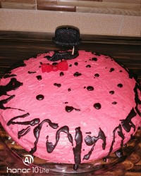 اینم کیک وپودینگ من برای همسرجان