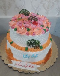 کیک خامه ای دوطبقه