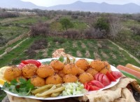 آلو دوپیازه کنجدی عصرونه بهاری....