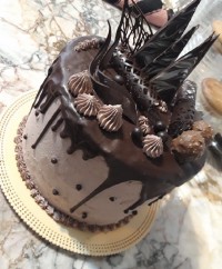 کیک تولد شکلاتی سفارش مشتری