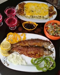 سبزی پلو ماهی با سالاد تبوله