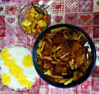 خـورش آلو زرشڪ بـا مـرغ