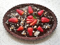تارت شکلات و توت فرنگی