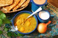 آبگوشت مرغ با لپه کرمانی