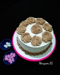 کیک اسفنجی خامه ای