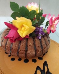 کیک زرده تخم مرغ