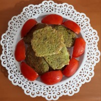 کوکوی باقالی سبز . افطار امروزم . طاعات همه ی عزیزان مقبول درگاه الهی انشاالله.