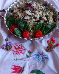 فارفاله با قارچ و اسفناج