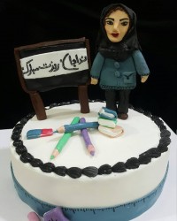 کیک روزمعلم