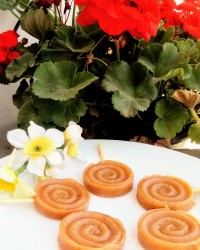 تسمک (آبنبات شیرعسلی)