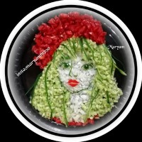 تزیین سالاد شیرازی