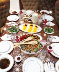 سفره افطار مهمونای عزیزم