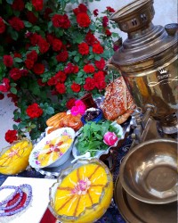افطار تو حیاط